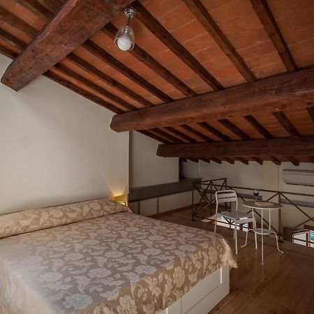 Uffizi - Flo Apartments Firenze Bagian luar foto